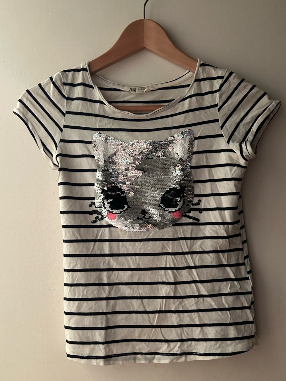 5/$25 H&M White & Navy Striped Sequin Cat Short Sleeve Tee